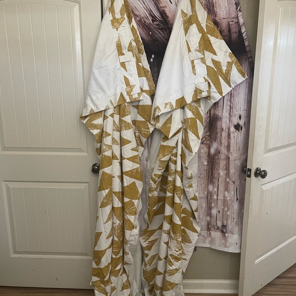 Stylish blackout curtains made with exceptional fabric! Curtains are 100% - Picture 5 of 7